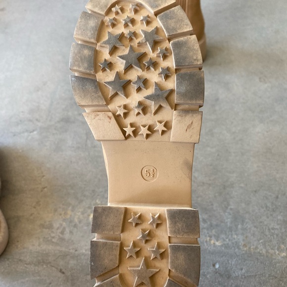 Platform ankle booties - Picture 3 of 6